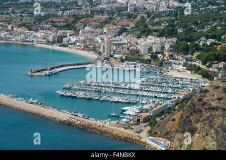 Der Seehafen von Xabia, Spanien in der Alicante Region des Landes. Stockfoto