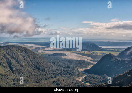 Riesige Lava Trail in vulkanischen Neuseeland in der Nähe von Franz Joseph Glacier Stockfoto