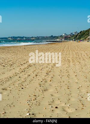 Strandblick in Bournemouth, Dorset, UK. 30. September 2015 übernommen. Stockfoto