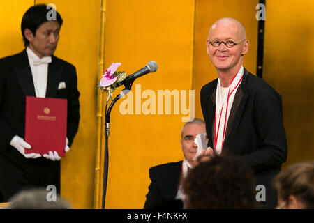 Tokio, Japan. 21. Oktober 2015. Preis Gewinner deutscher Bildhauer Wolfgang Laib spricht bei der Preisverleihung für die 27. Praemium Imperiale Awards am 21. Oktober 2015, Tokio, Japan. Der Praemium Imperiale Award ist eine globale Kunstpreis vergeben seit 1989 jährlich von der Japan Art Association in fünf Disziplinen (Malerei, Bildhauerei, Architektur, Musik und Theater/Film). Bildnachweis: Rodrigo Reyes Marin/AFLO/Alamy Live-Nachrichten Stockfoto