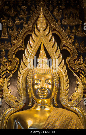 Goldene Buddha-Statue, Detail, Buddha Phra Phuttha Chinnarat in den Tempel Wat Phra Sri Rattana Mahathat, Phitsanulok, Thailan Stockfoto