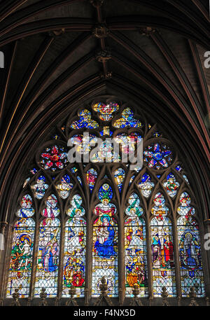 Das große Fenster in der Marienkapelle, Kathedrale von Exeter. Stockfoto