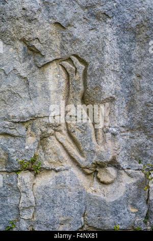 Immer noch fallen von Antony Gormley im Steinbruch Skulpturenpark Portland Dorset UK Stockfoto