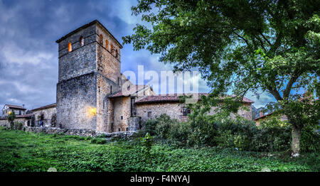 Romanische Stiftskirche Kirche von Santillana del Mar Stockfoto