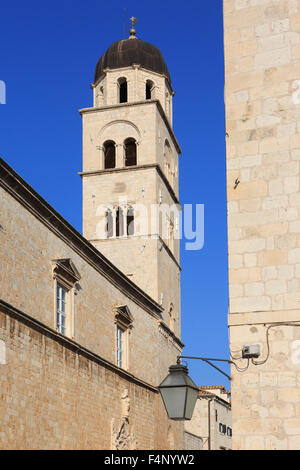 Der Glockenturm der Kirche St. Saviour (1520) In Dubrovnik, Kroatien Stockfoto