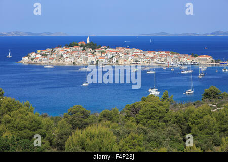 Panoramablick von Primosten, Kroatien Stockfoto