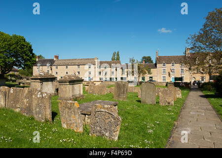 Str. Marys Kirchhof in Fairford, Gloucestershire, UK Stockfoto