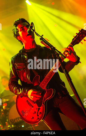 Mailand Italien. 20. Oktober 2015. Die walisische Rockband STEREOPHONICS live auf der Bühne in Alcatraz während der "Keep The Dorf lebendig Tour" Credit führt: Rodolfo weitertransferiert/Alamy Live News Stockfoto