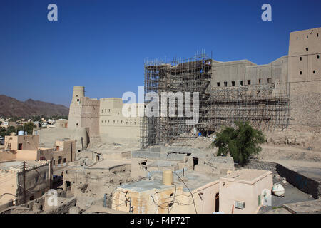 Bahla, Festung Hisn Tamah, inmitten der Stadtmauer liegt im 17. Jahrhundert vermutlich aus dem Stamm der die Nabhani auf eine Stockfoto