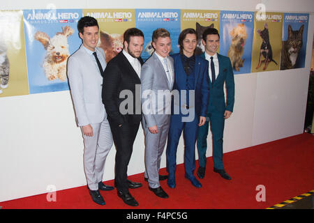 London, UK. 21. Oktober 2015.  Gruppe Collabro. Täglicher Spiegel & RSPCA Tier Hero Awards, roten Teppich eingetroffen. Bildnachweis: Nick Savage/Alamy Live-Nachrichten Stockfoto