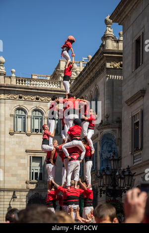 Barcelona, Spanien - 20. September 2015: Castelers bei La Merce. Human Schlossgebäude ist eine katalanische Tradition und ist ein UNESCO-Ma Stockfoto