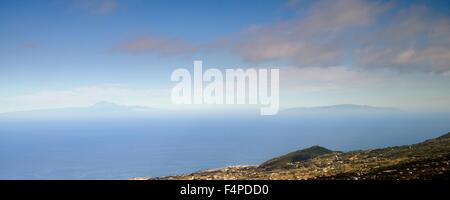 Blick auf la Gomer und Teneriffa Inseln von Insel La palma Stockfoto