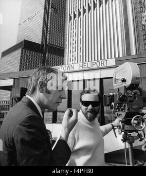 Am Set, Donald Sutherland und Alan Pakula / Klute / 1971 unter der Regie von Alan J Pakula Stockfoto