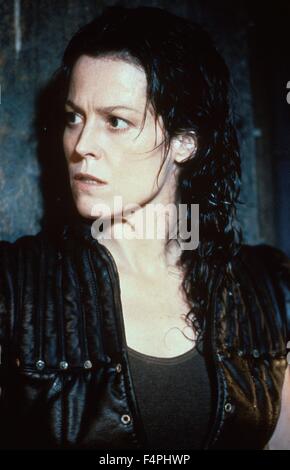 Sigourney Weaver / Alien: Auferstehung / 1997 unter der Regie von Jean-Pierre Jeunet [zwanzigsten Jahrhundert Fox Film Corpo] Stockfoto