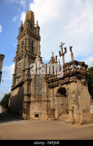 Frankreich, Bretagne, ruhiger-Guimiliau, Kirche Notre-Dame und Golgatha, Calvaire in der ummauerten Pfarrei Stockfoto