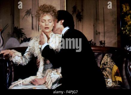 Michelle Pfeiffer und Daniel Day-Lewis / The Age of Innocence / 1993 unter der Regie von Martin Scorsese [Columbia Pictures] Stockfoto