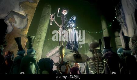 Victor Van Dort, gesprochen von JOHNNY DEPP, und Corpse Bride, geäußert von HELENA BONHAM CARTER / Corpse Bride / 2005 unter der Regie von Tim Burton [WARNER BROS PICTURES] Stockfoto