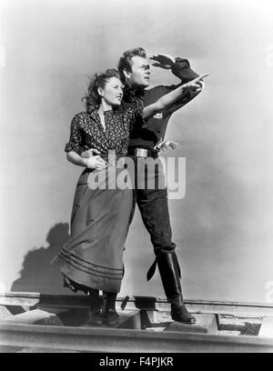 Am Set, Barbara Stanwyck und Joel McCrea / Union Pacific / 1939 unter der Regie von DeMille [Paramount Pictures] Stockfoto