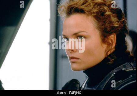 STARSHIP TROOPERS (1997) DINA MEYER, CASPER VAN DIEN, MICHAEL IRONSIDE