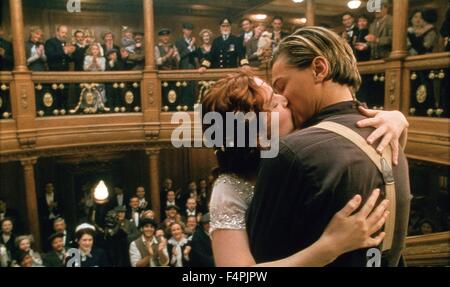 Kate Winslet und Leonardo DiCaprio / Titanic / 1997 unter der Regie von James Cameron [zwanzigsten Jahrhundert Fox Pictures] Stockfoto