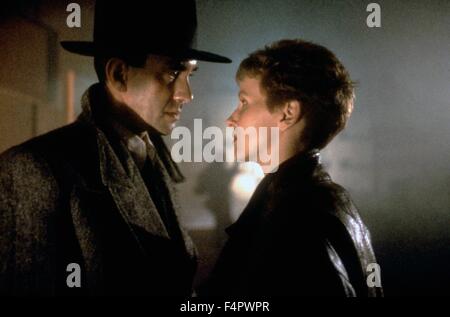 Jonathan Pryce und Kim Greist / Brasilien / 1985 unter der Regie von Terry Gilliam [Botschaft International Pictures] Stockfoto