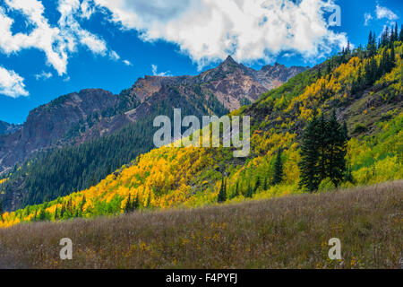 Colorado Herbstfarben in der Nähe von Rätsel Hot Springs Trail Stockfoto