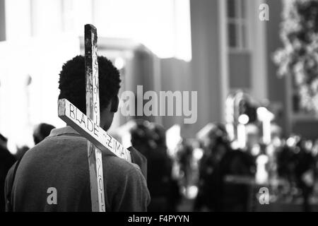 Proteste zwischen der Polizei und Anhängern der#feesmustfall Bewegung in der Innenstadt von Kapstadt, Südafrika Stockfoto