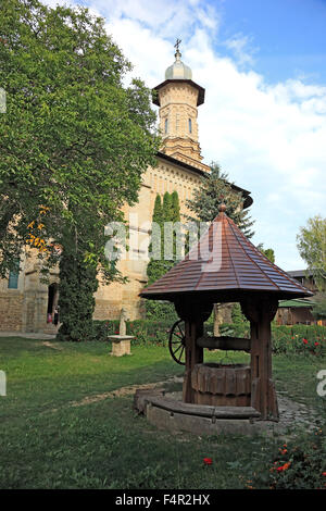 Das Kloster Dragomirna entstand in den ersten drei Jahrzehnten des 17. Jahrhunderts, 15 km von Suceava, in Mitocu Dragomirnei Stockfoto