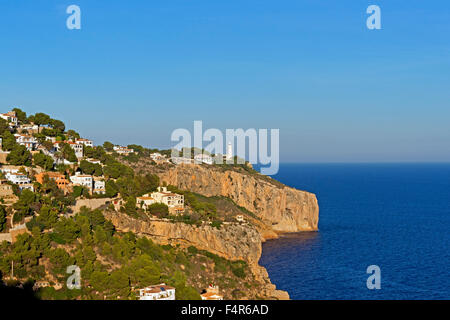 Europa, Spanien, Alicante, Valencia, Ambolo, Calle De La Torre Ambolo, Cabo de Nao, Leuchtturm, Faro, steile Küste, Gebäude, "const" Stockfoto