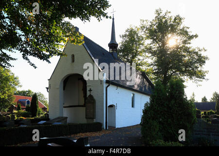 Sebastianuskapelle Auf Dem Friedhof einer der Bergstrasse in Wachtendonk, Niederrhein, Naturpark Maas-Schwalm-Nette, Nordrhein-Westfalen Stockfoto