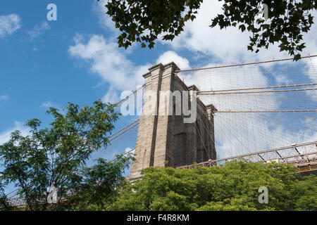 Die Brooklyn Bridge, genommen vom DUMBO Park in Brooklyn, New York USA Stockfoto