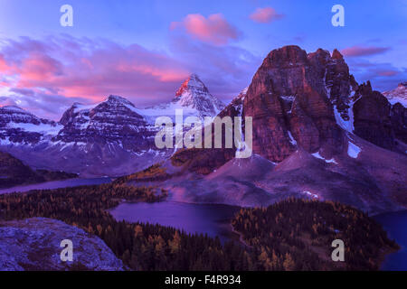 Kanada, Mount Assiniboine, Peaks, Lake Magog, provincial Park, Britisch-Kolumbien, landschaftlich schön, Landschaft, Sonnenuntergang Stockfoto