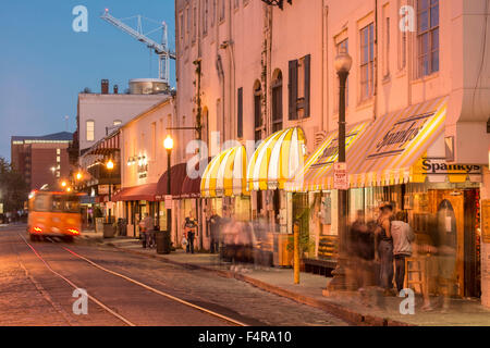 USA, USA, Amerika, Deutschland, Süd, Savannah, Flussufer, Einkaufen, Geschäfte, Nachtleben, Stadt, Stadt, Stockfoto