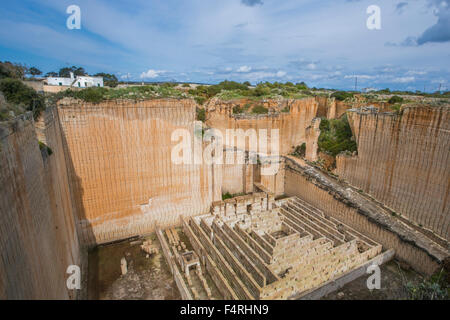 Ciutadella, Stadt, Lithica, Menorca, Insel, Spanien, Europa, S'Hostal, Architektur, Balearen, groß, tief, Steinbruch, Stein, touristische Stockfoto