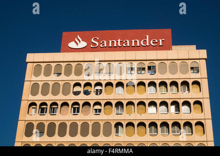 Banco Santander Hauptsitz in Plaza de Candelaria, Santa Cruz, Teneriffa, Kanarische Inseln, Spanien. Stockfoto