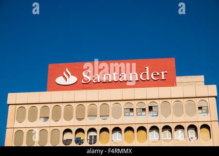 Banco Santander Hauptsitz in Plaza de Candelaria, Santa Cruz, Teneriffa, Kanarische Inseln, Spanien. Stockfoto