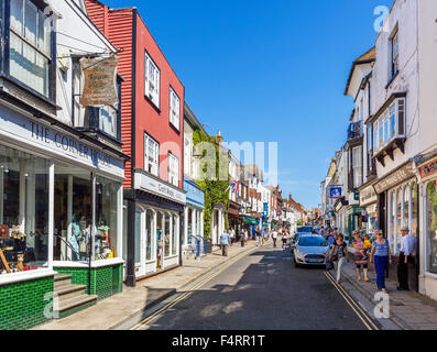 Geschäfte auf der High Street in der Altstadt, Roggen, East Sussex, England, UK Stockfoto