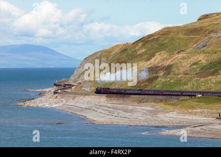 Dampf-Lokomotive LMS Jubilee Klasse 45699 Galatea. Parton Bay, Parton, Whitehaven, Cumbria, England, UK. Stockfoto