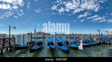 Italien, Europa, Venezia, Venedig, Veneto, Isola di San Giorgio, San Giorgio, Kirche, Kloster, Wasser, Sommer, Gondel, Stockfoto