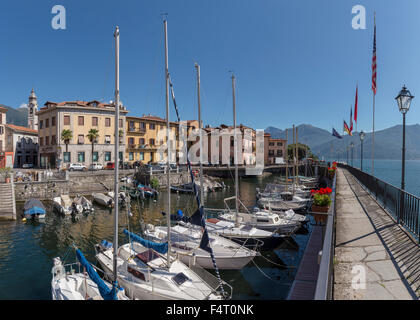 Italien, Europa, Menaggio, Lombardei, port wenig, Comer See, Stadt, Wasser, Sommer, Berge, See, Schiffe, Boot, Stockfoto