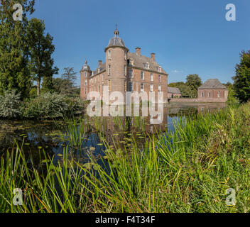 Niederlande, Holland, Varsseveld, Gelderland, Slangenburgh Burg, Schloss, Wasser, Sommer, Stockfoto