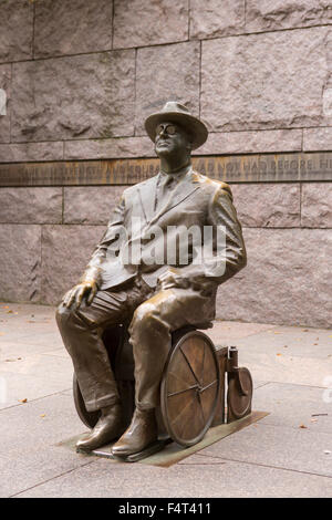 Statue Des Franklin D Roosevelt Im Rollstuhl Am Fdr Memorial In Washington Dc Stockfotografie Alamy