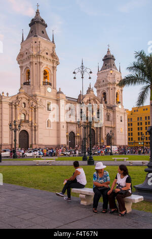 Südamerika, Lateinamerika, Peru, Lima, Plaza Mayor und Plaza de Armas von Lima Stockfoto