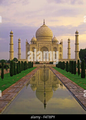 Das Taj Mahal bei Sonnenaufgang in Indien, Agra, weißen Marmor Morgenwache Stockfoto