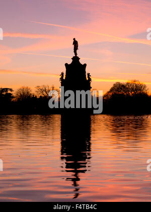 Europa, Großbritannien, England, London, Bushey Park Sonnenuntergang Stockfoto