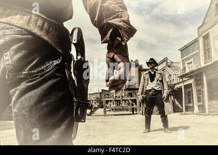 Cowboy Pistole Duell in Texas Hollywood/Fort Bravo Western-Stil Themenpark.  Almeria. Spanien Stockfoto