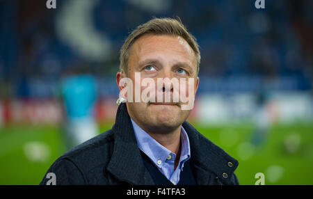 Gelsenkirchen, Deutschland. 22. Oktober 2015. Schalke Trainer Andre Breitenreiter vor der UEFA Europa League Gruppe K-Fußball-match zwischen FC Schalke 04 und AC Sparta Prag in der Veltins Arena in Gelsenkirchen, Deutschland, 22. Oktober 2015. Foto: GUIDO KIRCHNER/Dpa/Alamy Live News Stockfoto