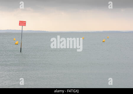 Der Fluss Themse-Mündung, von der Nordseite bei Southend on Sea gesehen. Stockfoto