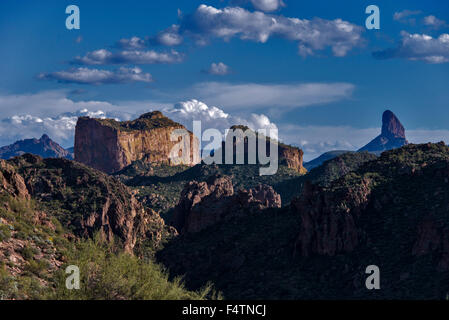 Webers Nadel, Aberglaube, Berge, Wüste, Arizona, USA, Amerika, Felsen, Landschaft Stockfoto