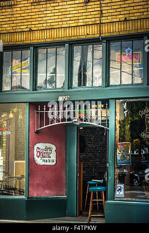 Der schmutzige Schande Kneipe am Rande auf East 7th Ave in Ybor City, FL ließ sich die ehemalige "Zigarre-Hauptstadt der Welt" von Einwanderern Stockfoto